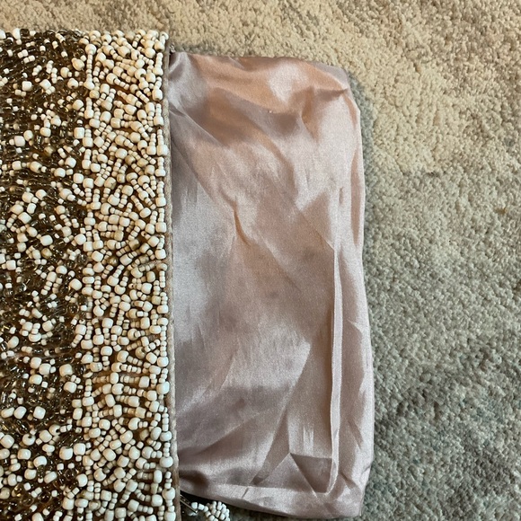 Beaded zippered Pouch - Picture 11 of 13